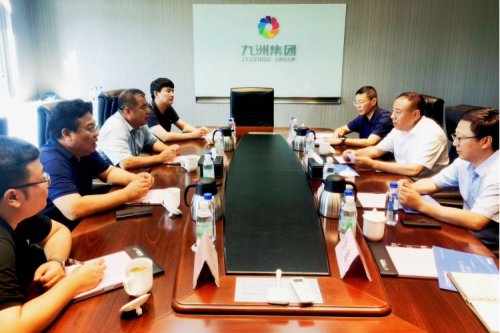 中核汇能（黑龙江）能源有限公司执行董事江涛，副总司理代建强一行莅临918博天堂集团开展项目交流聚会